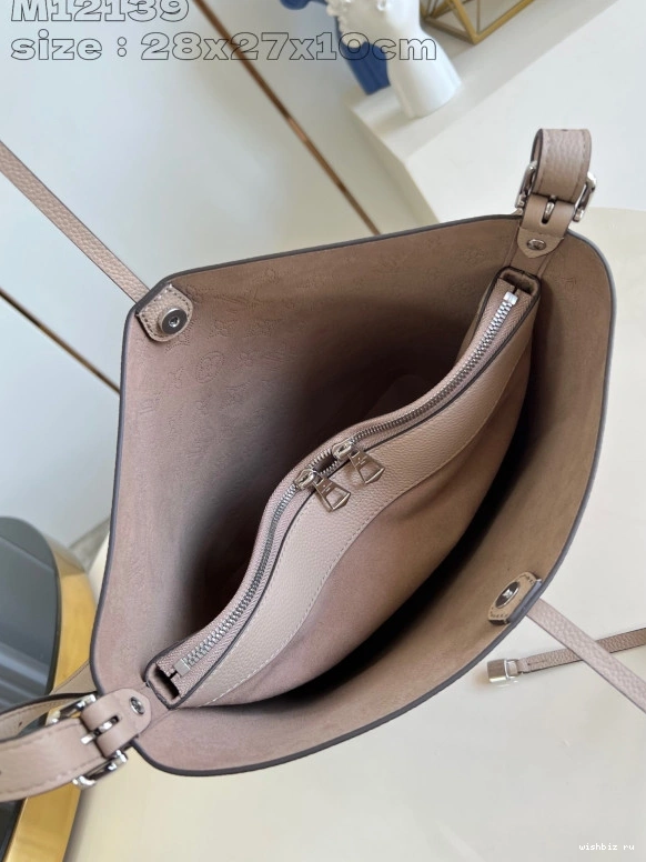 WIS Flore-28*27*10CM LOUIS VUITTON 1128